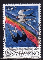 REPUBBLICA DI SAN MARINO 1986 ANNO INTERNAZIONALE DELLA PACE INTERNATIONAL PEACE YEAR LIRE 550 USATO USED OBLITERE' - Oblitérés