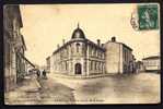 CPA  ANCIENNE- FRANCE- LESPARRE (33)- L'HOTEL DES POSTES EN GROS PLAN-  PLACE MARCADIEU AVEC BELLE ANIMATION- ATTELAGE- - Lesparre Medoc