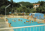 Carte Postale 30. Saint-Jean-du-Gard  Camping "Les Sources"  La Piscine Trés Beau Plan - Saint-Jean-du-Gard