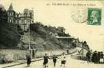 14 . VILLERVILLE . LES VILLAS ET LA DIGUE . - Villerville