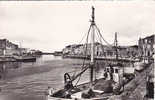 CHARENTE MARITIME ILE DE RE SAINT MARTIN DE RE VUE VERS LA SORTIE DU PORT - Saint-Martin-de-Ré