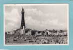 BLACKPOOL.  -  CENTRAL BEACH AND PROMENADE .  -  1958   -   CARTE PHOTO ANIMEE SM  - - Blackpool