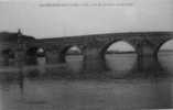 Une Vue De La Loire Et Du Pont - La Charité Sur Loire