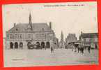 NEUVILLE EN POITOU - Place Et Hotel De Ville. - Neuville En Poitou