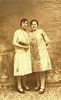 2 Jeunes Femmes En Habit Du Dimanche (Suzanne Et Rolande !), Photo De 1928 - - Communie