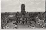 Delft - Stadhuis - Met Oude Auto's - Delft