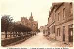 GUERLESQUIN 29  ( L'abside De L'eglise Et Un Coin Du Champ De Bataille ) - Guerlesquin