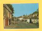 82 MONTAIGU De QUERCY : Vue Générale -Crédit Agricole - Café Hotel Restaurant Du Midi - Montaigu De Quercy