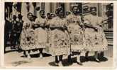 HUNGARY / KALOCSA COSTUMS - GIRLS IN FOLK CLOTHES 1942. - Aduana