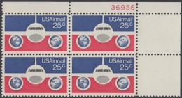 !a! USA Sc# C089 MNH PLATEBLOCK (UR/36956) - Planes & Globes - 3b. 1961-... Nuovi