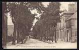 CPA  ANCIENNE- FRANCE- DOUÉ-LA-FONTAINE (49)- AVENUE DE LA GARE EN ETE- ANIMATION- ATTELAGES- - Doue La Fontaine