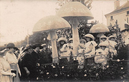 Doué La Fontaine      49   Proche Avenue De La Gare  .Fête Locale  Char  Enfants.. Champignons   Carte Photo (voir Scan) - Doue La Fontaine