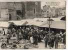 Thouars....Le Marché Aux Légumes   Place St Médart - Thouars