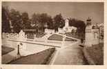 Lisieux La Basilique Le Chemin De Croix Extérieur.-Vue Générale - Luoghi Santi