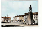 Chateauneuf De Randon : La Place Et La Statue De Duguesclin - Chateauneuf De Randon