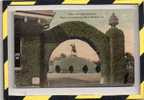 VIEW THROUGH GATEWAY, METAIRIE CEMETERY, NEW ORLEANS, LA. NON CIRCULEE - New Orleans