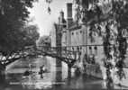 ANGLETERRE-CAMBRIDGE-QUEENS'COLLEGE AND BRIDGE ((ECRITE 1956) PECHEURS - Cambridge