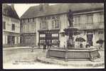 CPA  ANCIENNE- FRANCE- VERTUS (51)- COIN DE LA PLACE DU MARCHÉ EN GROS PLAN- FONTAINE AVEC BELLE ANIMATION- COMMERCES - Vertus