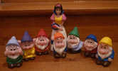 SERIE COMPLETE DE 8 POUETS BLANCHE NEIGE SANS SIFFLET WALT DISNEY. - Disney