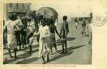 DJIBOUTI . SCENE DE MARIAGE SOMALIE - TRANSPORT SOLENNEL DE LA DOT . - Somalia