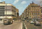 Moselle , Metz L'avenue Robert Schuman Et La Rue Serpenoise Bus Cie D'assurances Générales , Ed D'art Poll, Olland - Metz