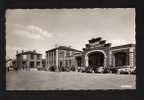 Aulnoye  Nord . 1957 .   La Gare Et La Poste     Cp: Dentelée : N&b - PF - 2 Plis Ht Gauche Cliché - - Aulnoye