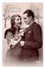FANTAISIE COUPLE VIVE SAINTE CATHERINE : " Couple Amoureux Avec Bouquet De Fleurs Sur Fond De Paysage " - Santa Catalina