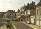 Yonne -  Vermenton , Place De La Libération , Tabac , Station Bp, Pmu - Vermenton