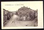 CPA  ANCIENNE- FRANCE- VAVINCOURT (55)- LA MAIRIE ET L' ECOLE EN GROS PLAN- ANCIENNE FOURGONNETTE AU FOND- - Vavincourt