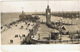 ANGLETERRE   Post Card   Photo    I . O  M    Douglas   Victoria  Pier - Man (Eiland)