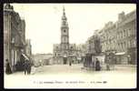 CPA  ANCIENNE- FRANCE- LE CATEAU (59)- LA GRANDE PLACE EN GROS PLAN AVEC BELLE ANIMATION- STATUE- COMMERCES- ATTELAGE - Le Cateau