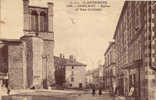 CUNLHAT EGLISE ET RUE CENTRALE COMMERCE - Cunlhat