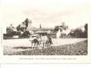 86 - AVANTON  -  Vue Du Bourg, ...prise Au Sud - Animée : Labour : La Charrue Est Attelée à Une Paire De Boeufs - Landbouw