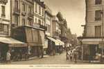 03 CPA Allier Vichy Rue Georges Clemenceau Commerces Animation - Vichy
