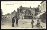 CPA  ANCIENNE- FRANCE- GRANDVILLIERS (60)- ENTREE DE LA RUE D'AUMALE- TRES BELLE ANIMATION GROS PLAN- COIFFEUR - Grandvilliers