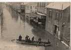 Rueil Malmaison     92   .. Inondations 1910 .Le Génie Transporte Les Voyageurs - Rueil Malmaison