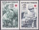 Réunion N° 370 Et 371 ** Organisation Croix Rouge. Ambulancière Et Infirmier - Neufs