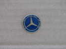 PINS LOGO AUTOMOBILE MERCEDES GARAGE INTERNATIONAL PUGET SUR ARGENS (83) - Mercedes