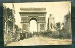 Les Fêtes De La Victoire 14/07/1919 , Le Monument Aux Morts Pour La Patrie Au Moment Du Défilé - RH01 - Guerra 1914-18
