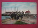 Netherlands---- Marken --People By Dock Scene    Circa  1907    --===ref 138 - Marken