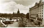 ROYAUME-UNI - LEEDS - CPA - N°G 8388 - Leeds, Queens Hotel And City Square - Tramway - Leeds