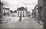 CP 87 SAINT SULPICE LES FEUILLES Place De L'église Carrefour Du Commerce / Station Essence Pompe Central Bar Coiffeur  ) - Saint Sulpice Les Feuilles