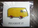 Pin´s       PEUGEOT   J7 - Peugeot