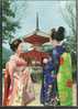 CARTE POSTALE ORIGINALE COULEUR DU JAPON COUPLE DE JEUNES FEMMES GEISHAS DEVANT UNE PAGODE MAIKO - Kyoto