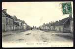 CPA  ANCIENNE- FRANCE- BEAUMONT (72)- LA ROUTE D'ALENCON TRAVERCANT LE VILLAGE- GROS PLAN- ANIMATION - Beaumont Sur Sarthe