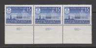 Yvert 373 ** Neuf Sans Charnière MNH Bande De 3 - Unused Stamps