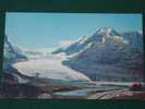 The Canadian Rockies Columbia Icefields And Chalet On The Foot Of The Athabasca Glacier - Andere & Zonder Classificatie