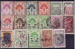 MADAGASCAR - 17 Timbres Obli - Usati