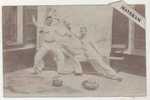 Cpa Photo "  2 Escrimeurs  Face à Face Avec Masques Et épées " 1905 - Fencing