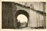 38 - CPA Moirans - Le Viaduc Et La Ville (train) - Moirans